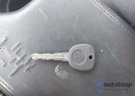 2008 Pontiac Grand Prix из США, поврежденный, VIN 2G2WP552281188666